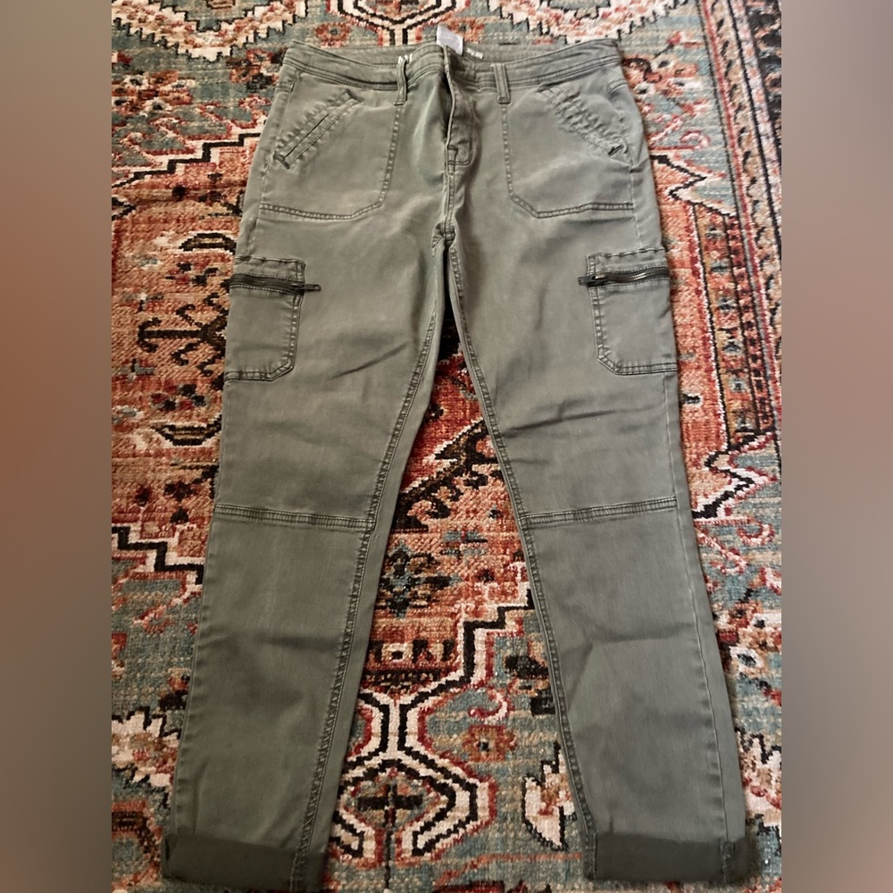 Ava & Viv green stretchy cargo pants